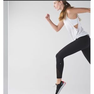 Lululemon Inspire Tight II Mesh Zipper Pockets Stretch Sheer Pants  7/8 Black 4